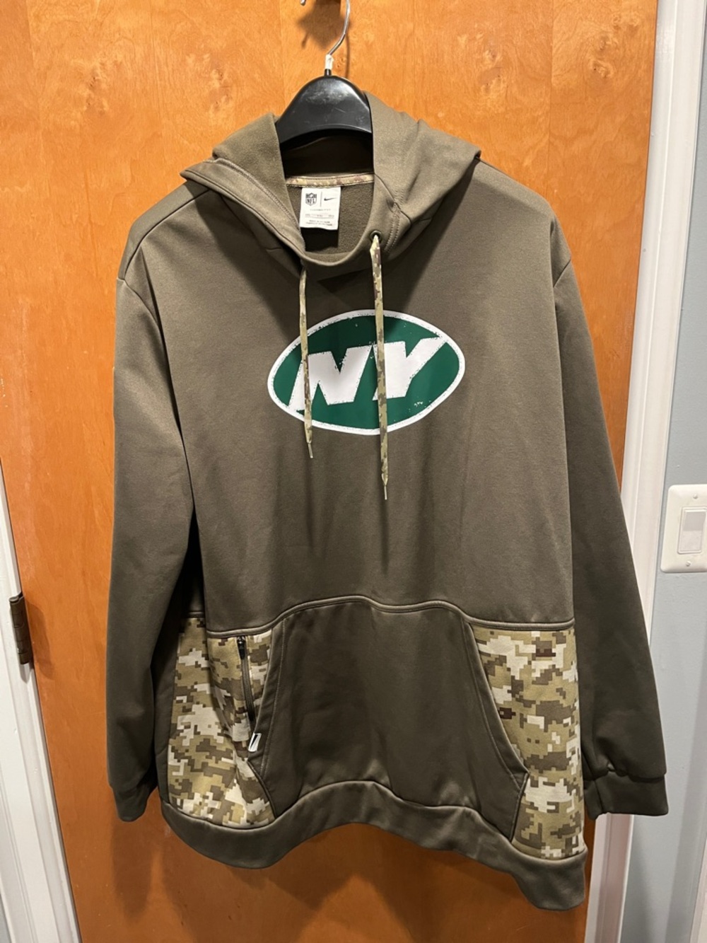 Olive Green NY Jets Logo Hoodie with Camo Pockets XXL